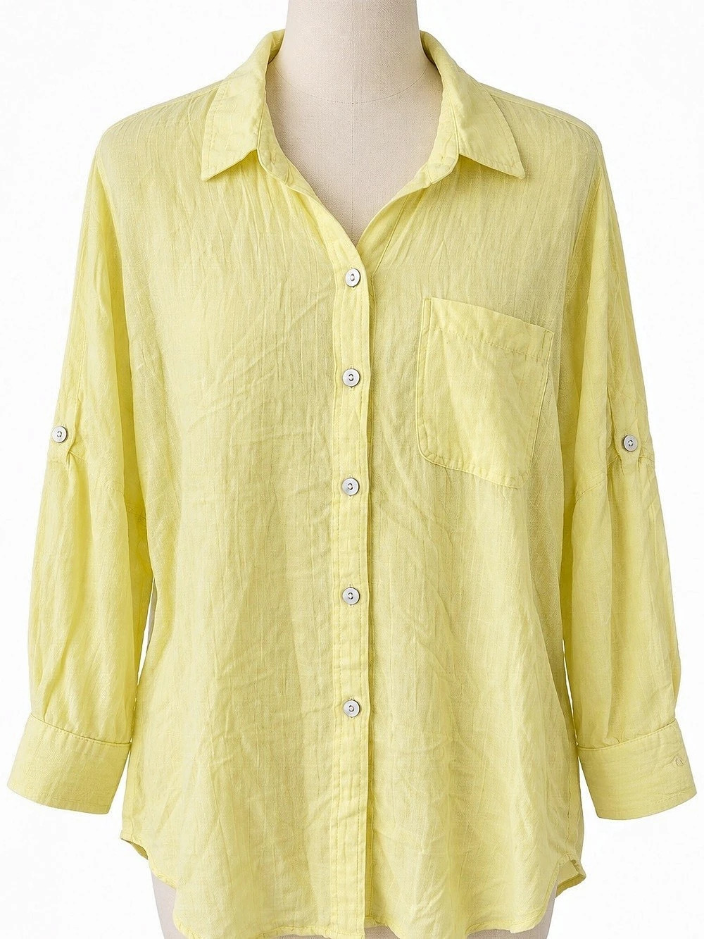 American Eagle Button Down Shirt in Yellow Size Medium